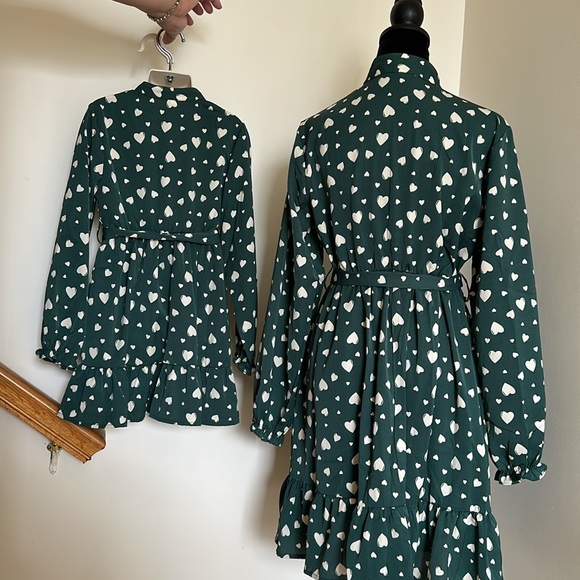 Mommy and Me dress set Women’s size M toddler size 5T - Picture 2 of 4